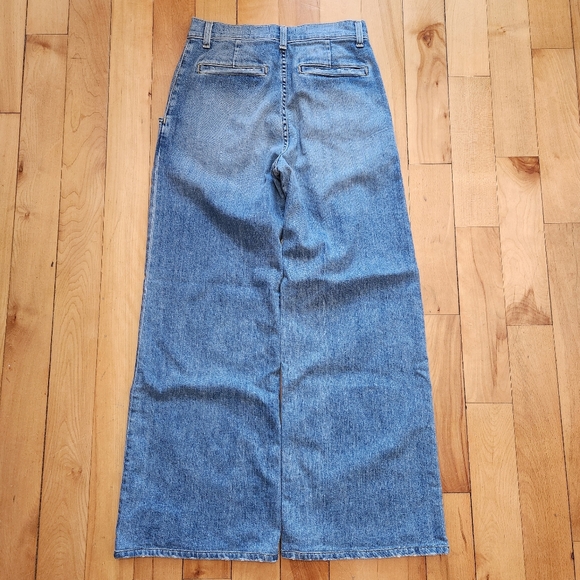 Nili Lotan Flora Pleated Front Wide Leg Jeans in Faded Wash - 25 - Picture 11 of 12